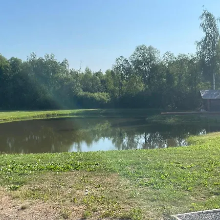 Pauska Puhkemaja Kolme Sauna Ja Mullivanniga * Pedajamae