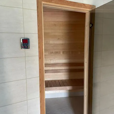 Pauska Puhkemaja Kolme Sauna Ja Mullivanniga * Pedajamae